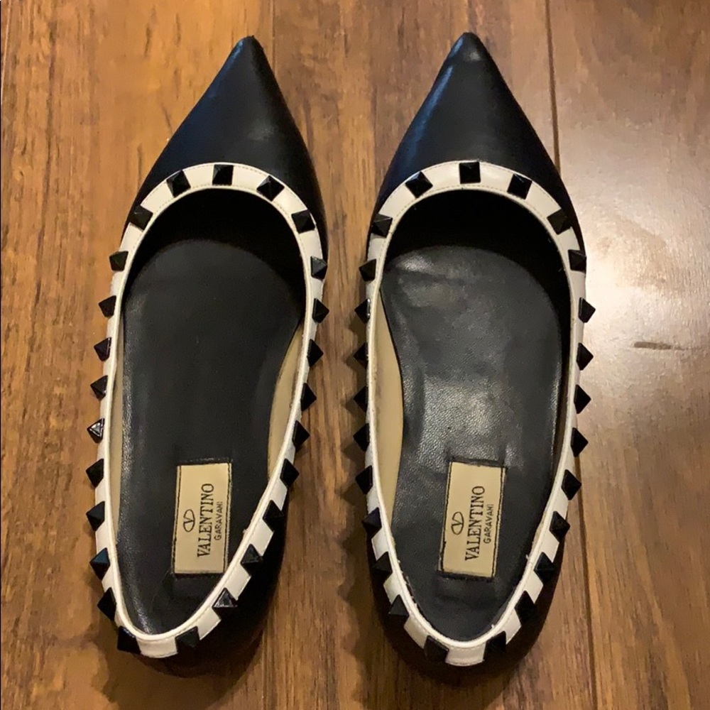 Valentino Flats